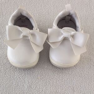Stride Rite White Bow Dress Shoes